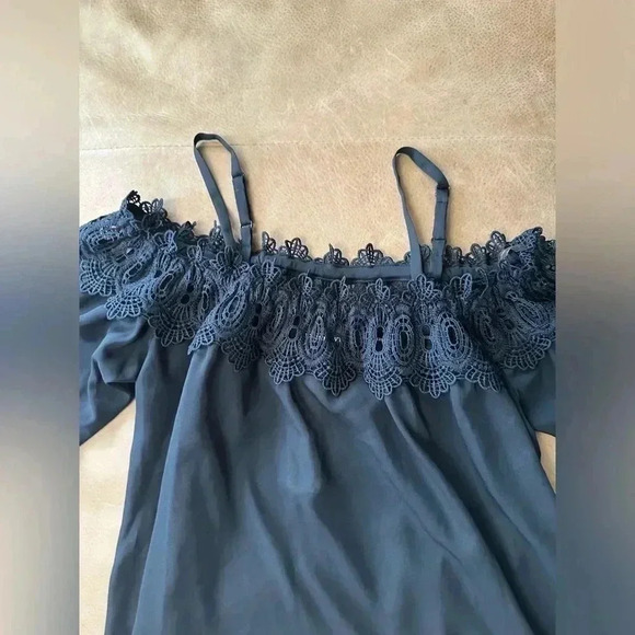 Fortune + Ivy Winkly Crochet Trim Blouse Black NWT Size Small - Picture 2 of 9